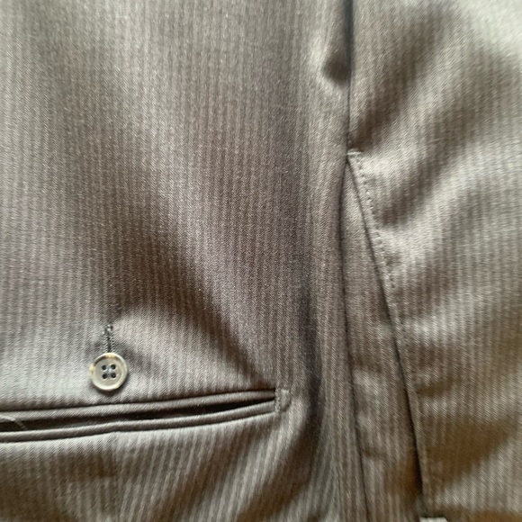 Mens 2 piece lightweight wool suit. Stitched lapels, pocket treatments. Worn 2X - Picture 7 of 10